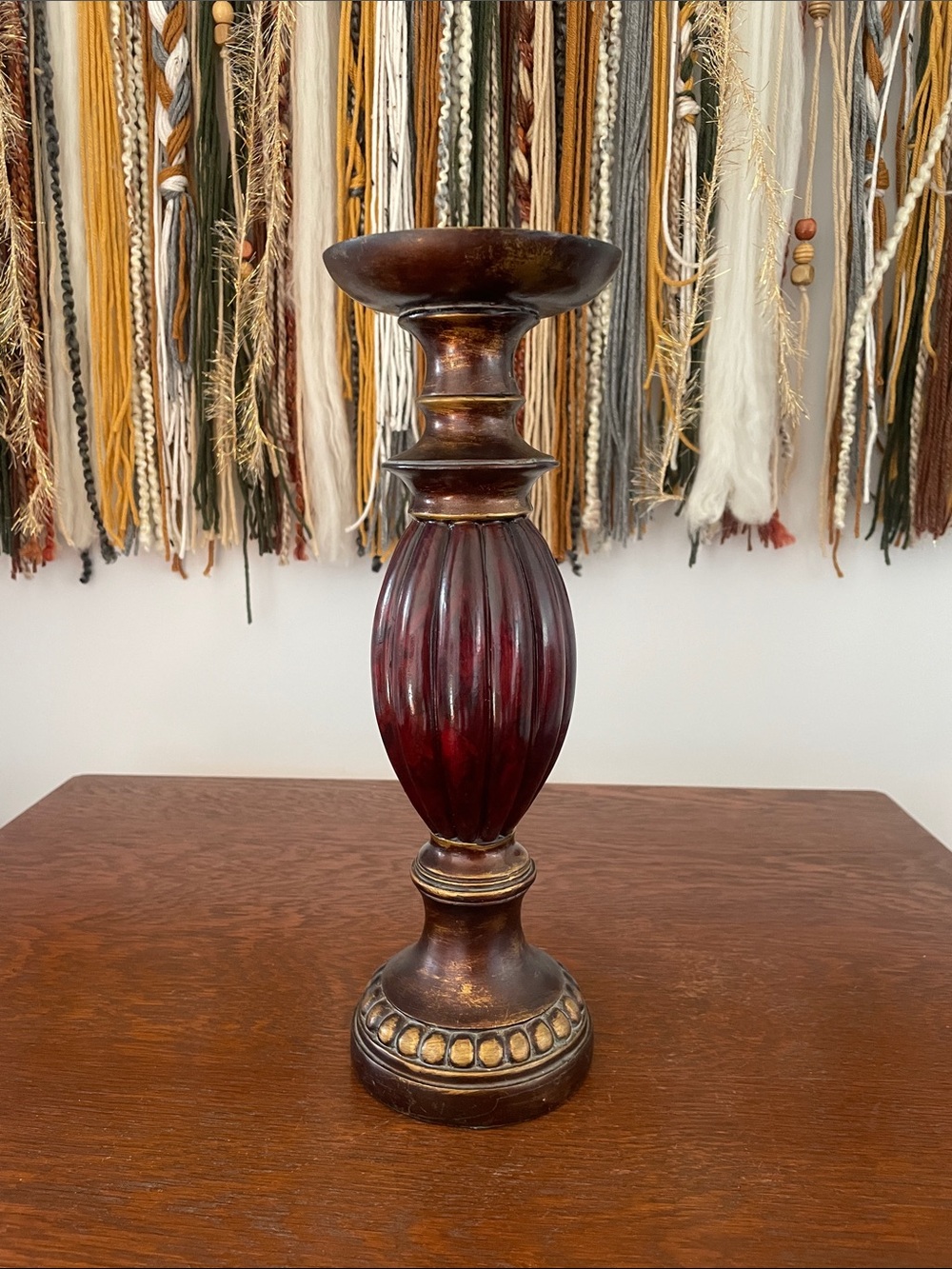 Classic looks pillar candle holder reddish brown color